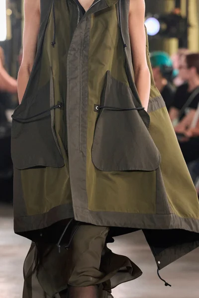 Look 64